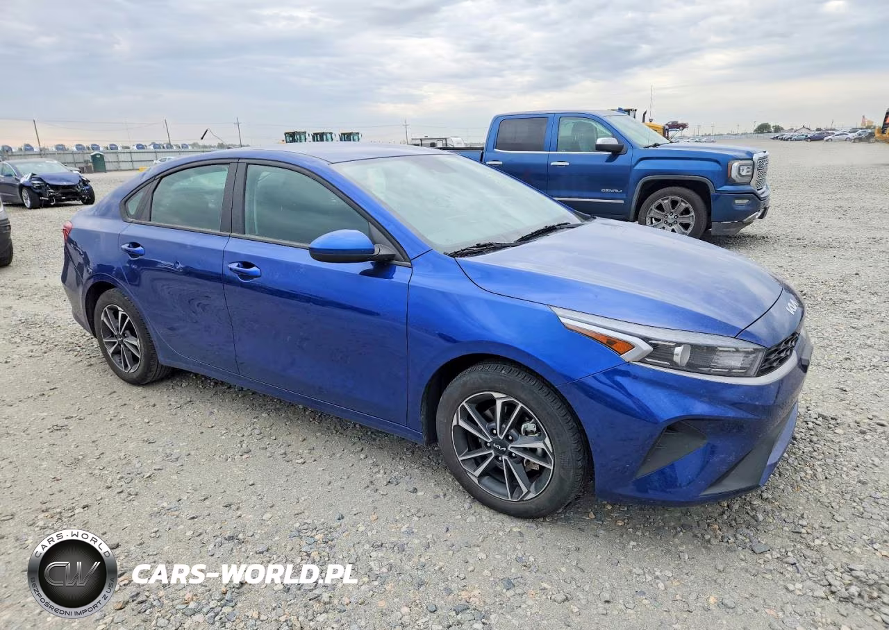 2024 Kia Forte Lxs VIN:3KPF24AD1RE713913 - 4