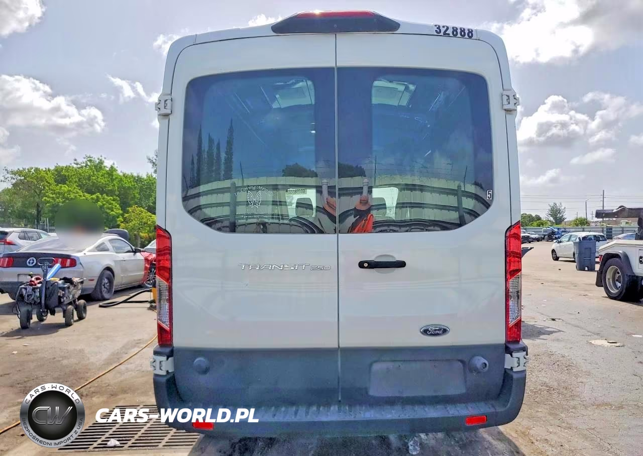 2019 Ford Transit T-250 VIN:1FTYR2CM2KKB53876 - 6