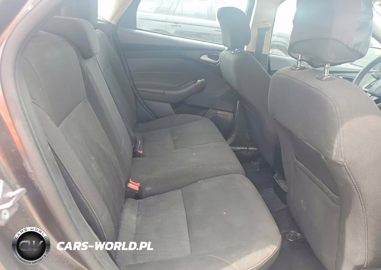 2017 Ford Focus Se VIN:1FADP3K28HL314508 - 10