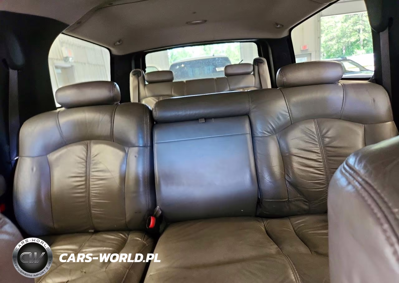 2002 Chevrolet Suburban K1500 VIN:1GNFK16Z72J126280 - 10