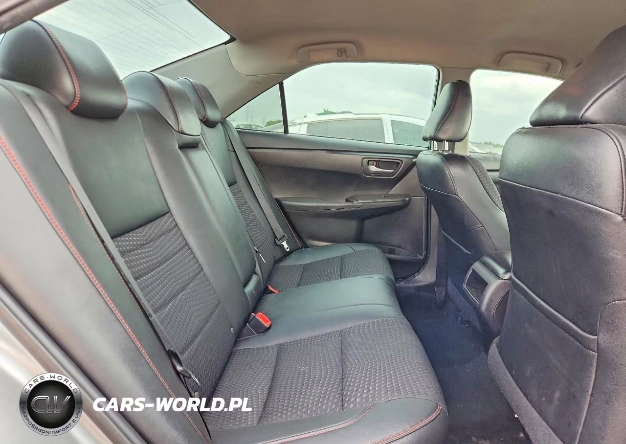 2015 Toyota Camry Se VIN:4T1BF1FK4FU977743 - 10