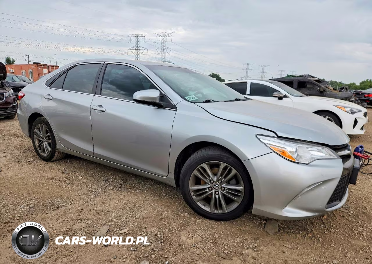 2015 Toyota Camry Se VIN:4T1BF1FK4FU977743 - 4