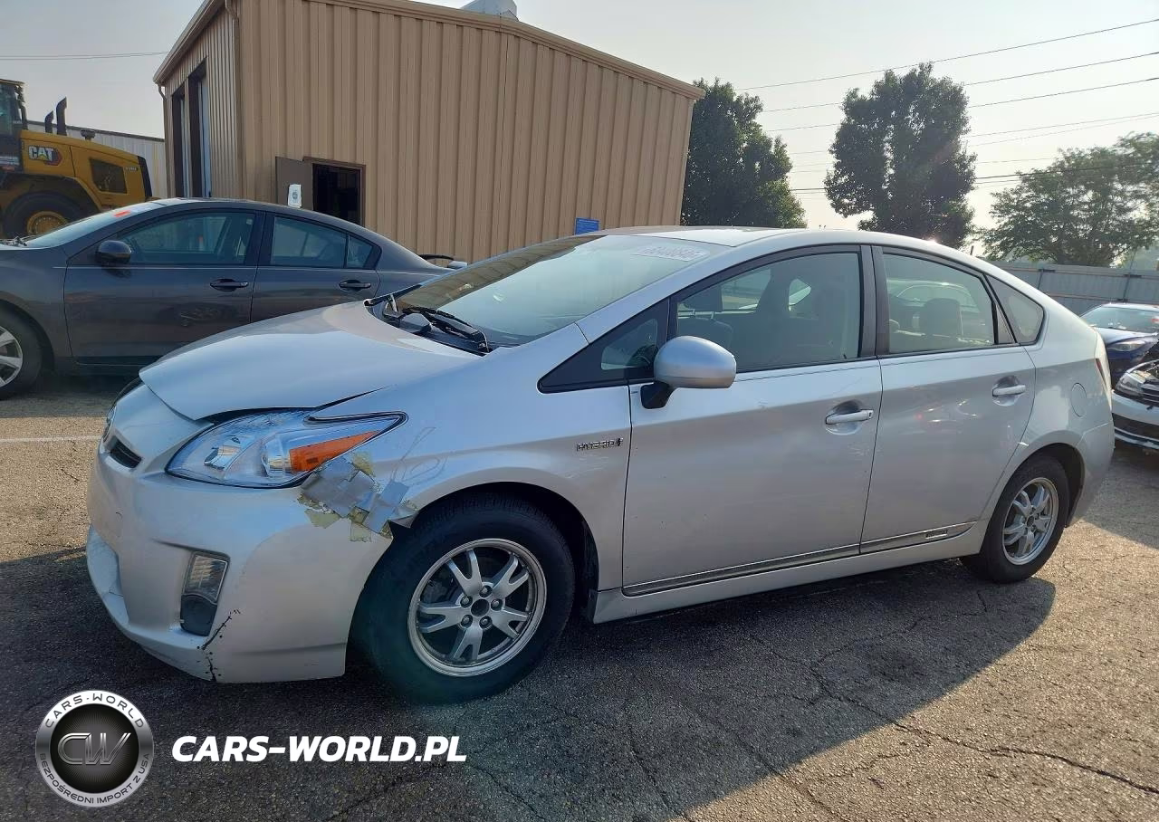 2011 Toyota Prius Three – zdjęcie 1 z 12