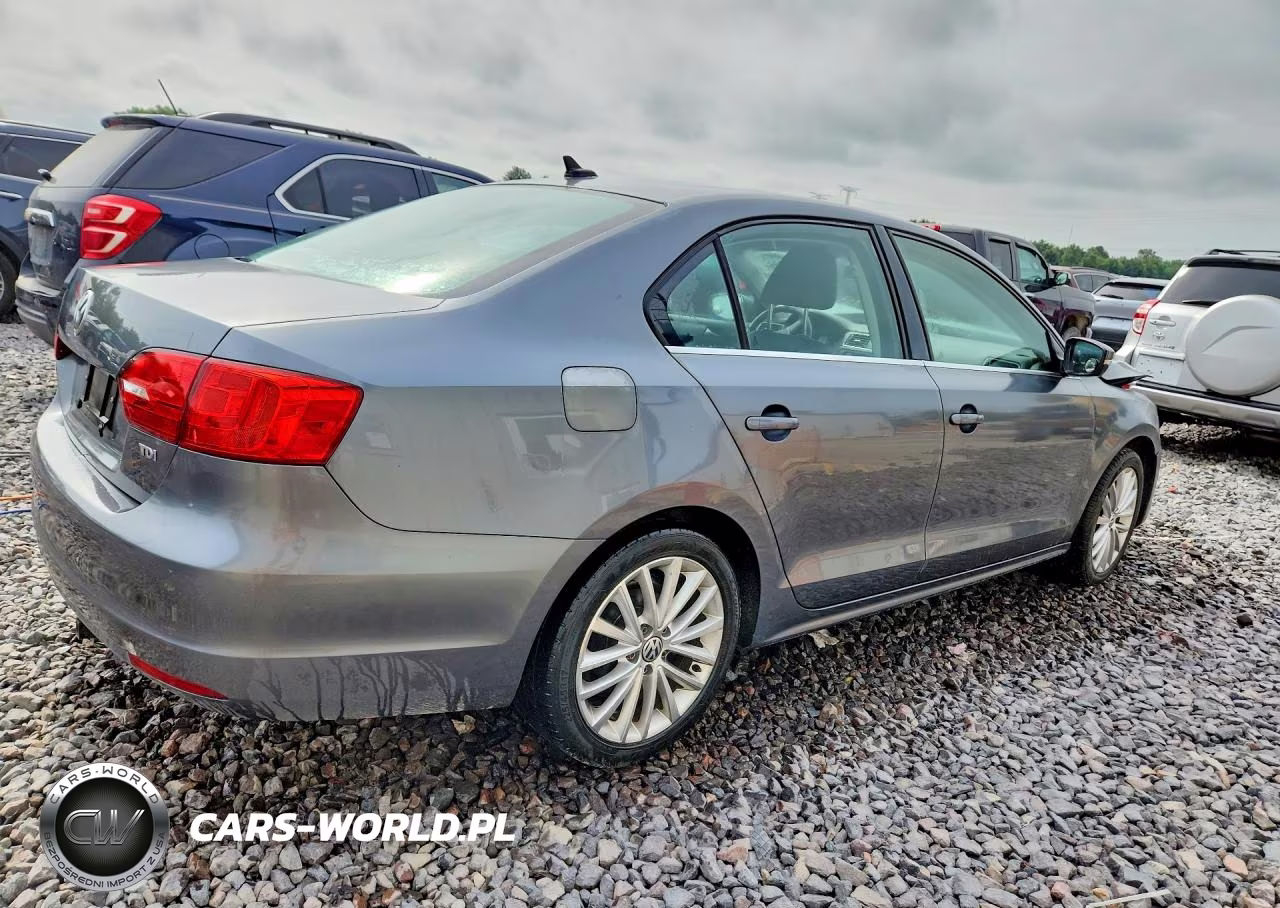 2014 Volkswagen Jetta Tdi VIN:3VWLL7AJ8EM350868 - 3