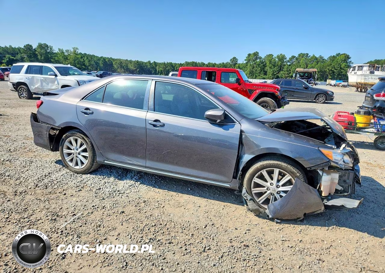 2013 Toyota Camry Xle VIN:4T1BF1FK6DU716627 - 4