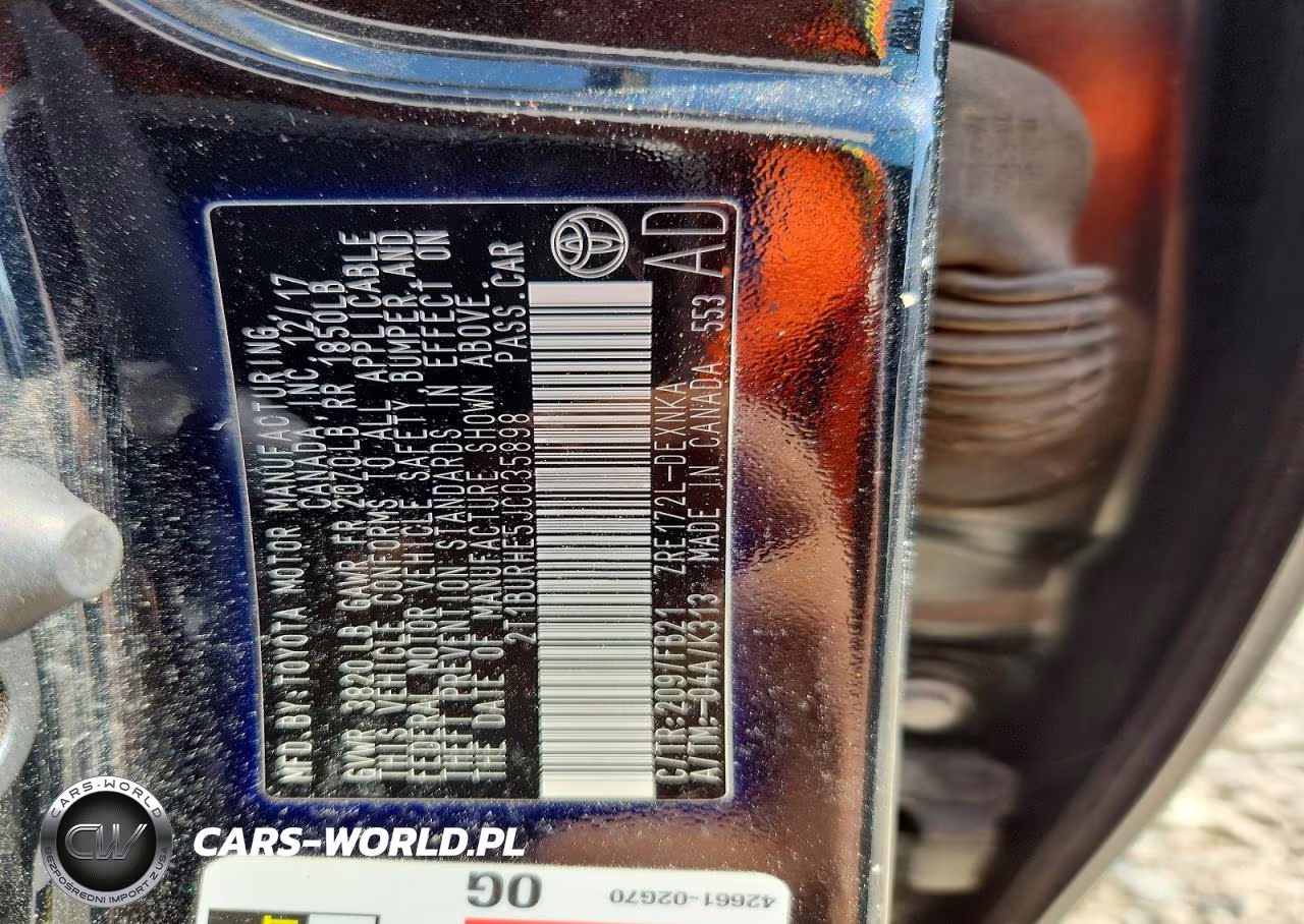 2018 Toyota Corolla Le VIN:2T1BURHE5JC035898 - 12