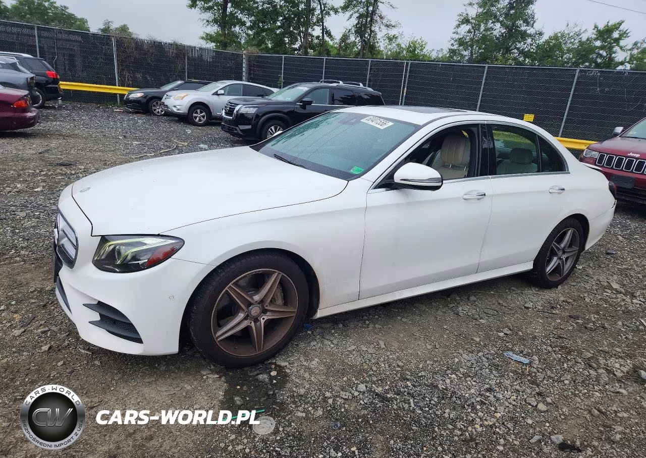 2017 Mercedes-Benz E 300 4Matic – zdjęcie 1 z 12