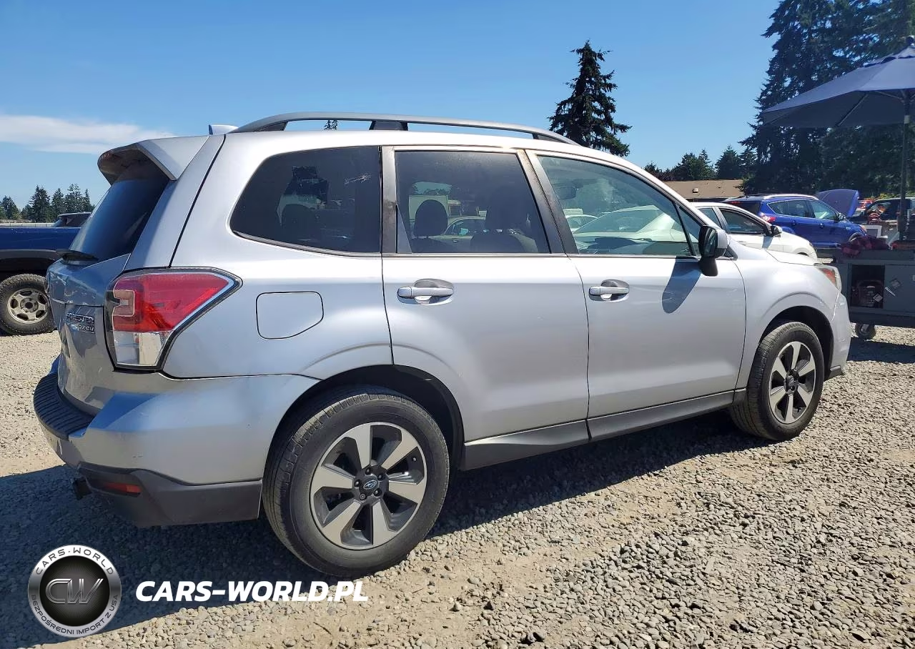 2017 Subaru Forester 2.5I Premium VIN:JF2SJAEC2HH412806 - 3