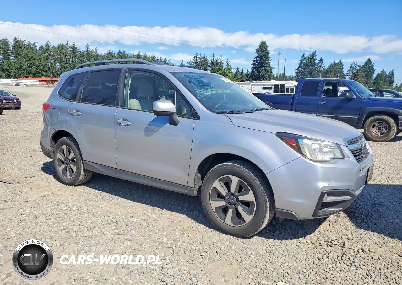 2017 Subaru Forester 2.5I Premium VIN:JF2SJAEC2HH412806 - 4