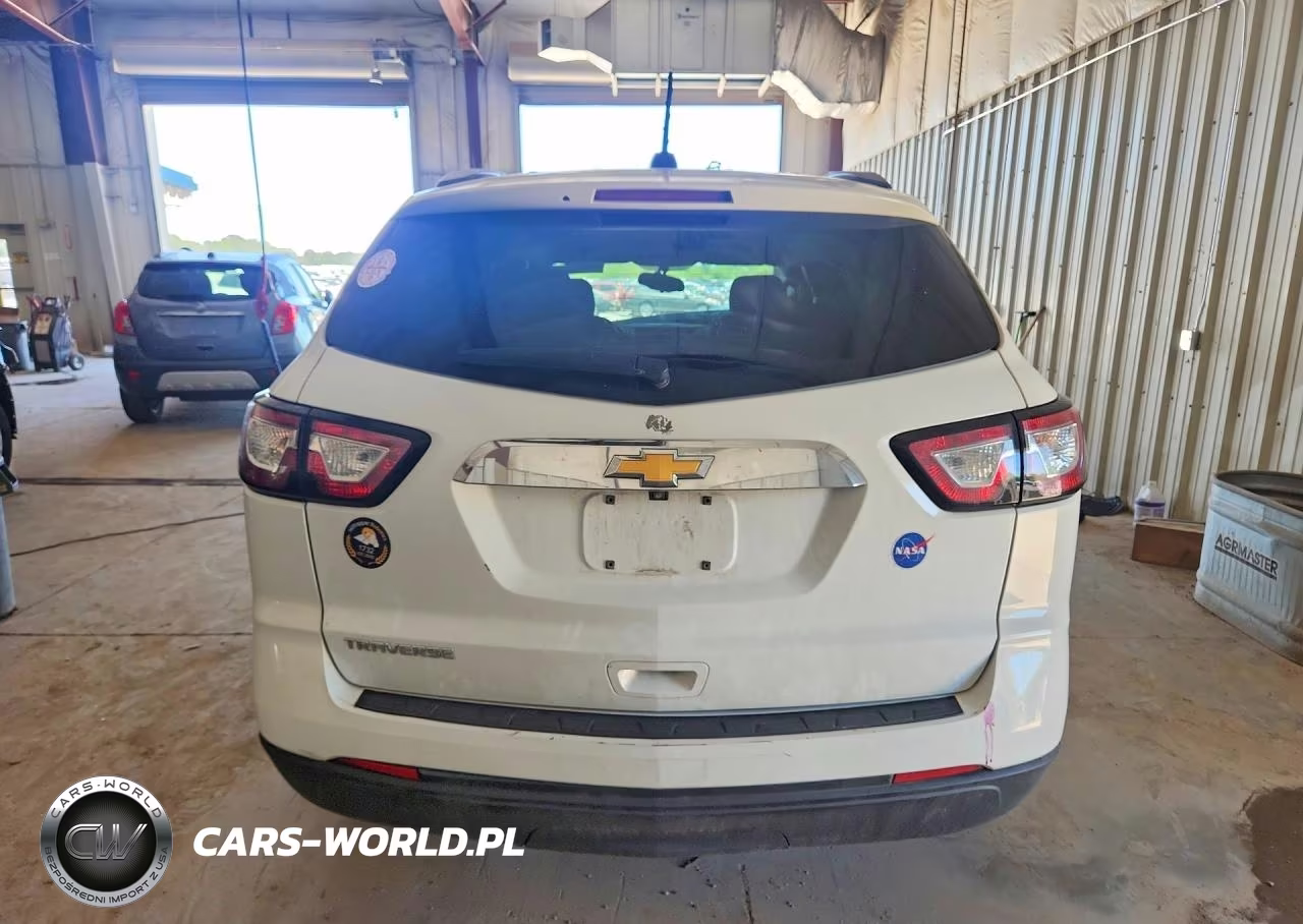 2017 Chevrolet Traverse Ls VIN:1GNKRFED6HJ297589 - 6