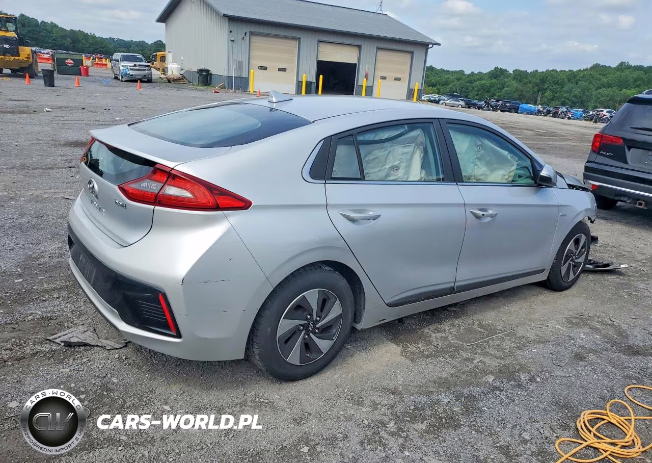 2017 Hyundai Ioniq Sel VIN:KMHC75LC2HU021914 - 3
