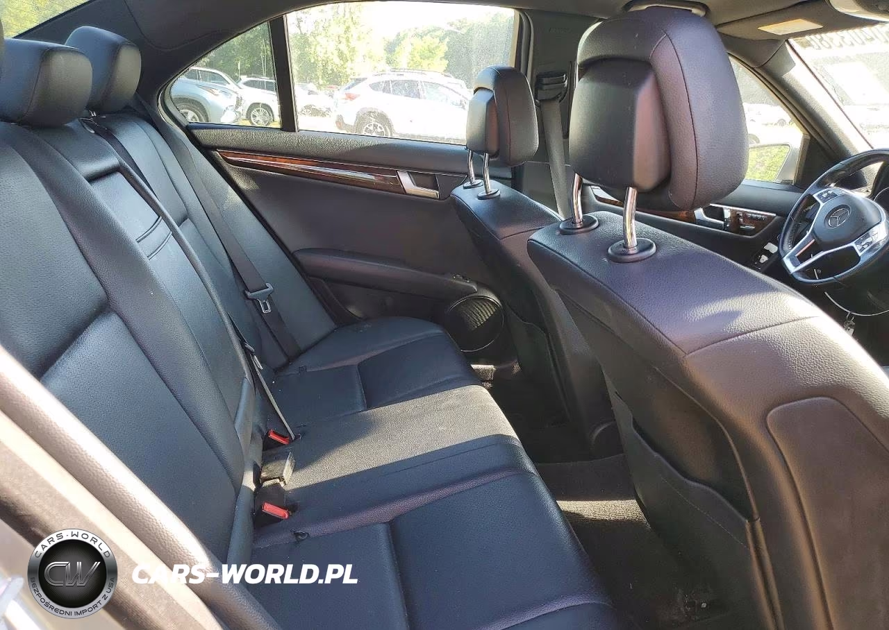 2012 Mercedes-Benz C 300 4Matic VIN:WDDGF8BB6CR193545 - 10