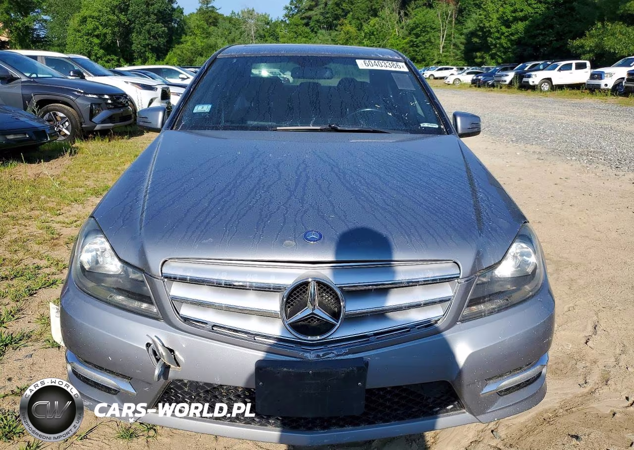 2012 Mercedes-Benz C 300 4Matic VIN:WDDGF8BB6CR193545 - 5