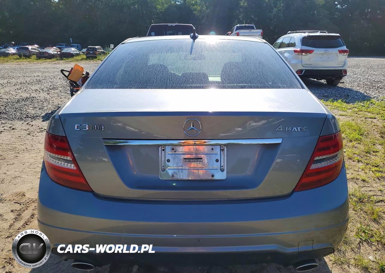 2012 Mercedes-Benz C 300 4Matic VIN:WDDGF8BB6CR193545 - 6