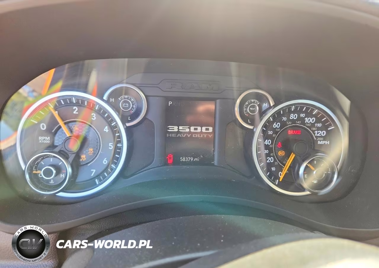 2019 Ram 3500 VIN:3C7WRSAJ7KG718164 - 9