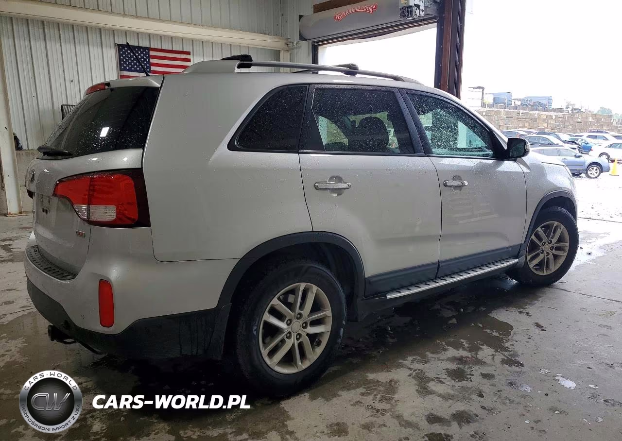 2015 Kia Sorento Lx VIN:5XYKT3A61FG612943 - 3