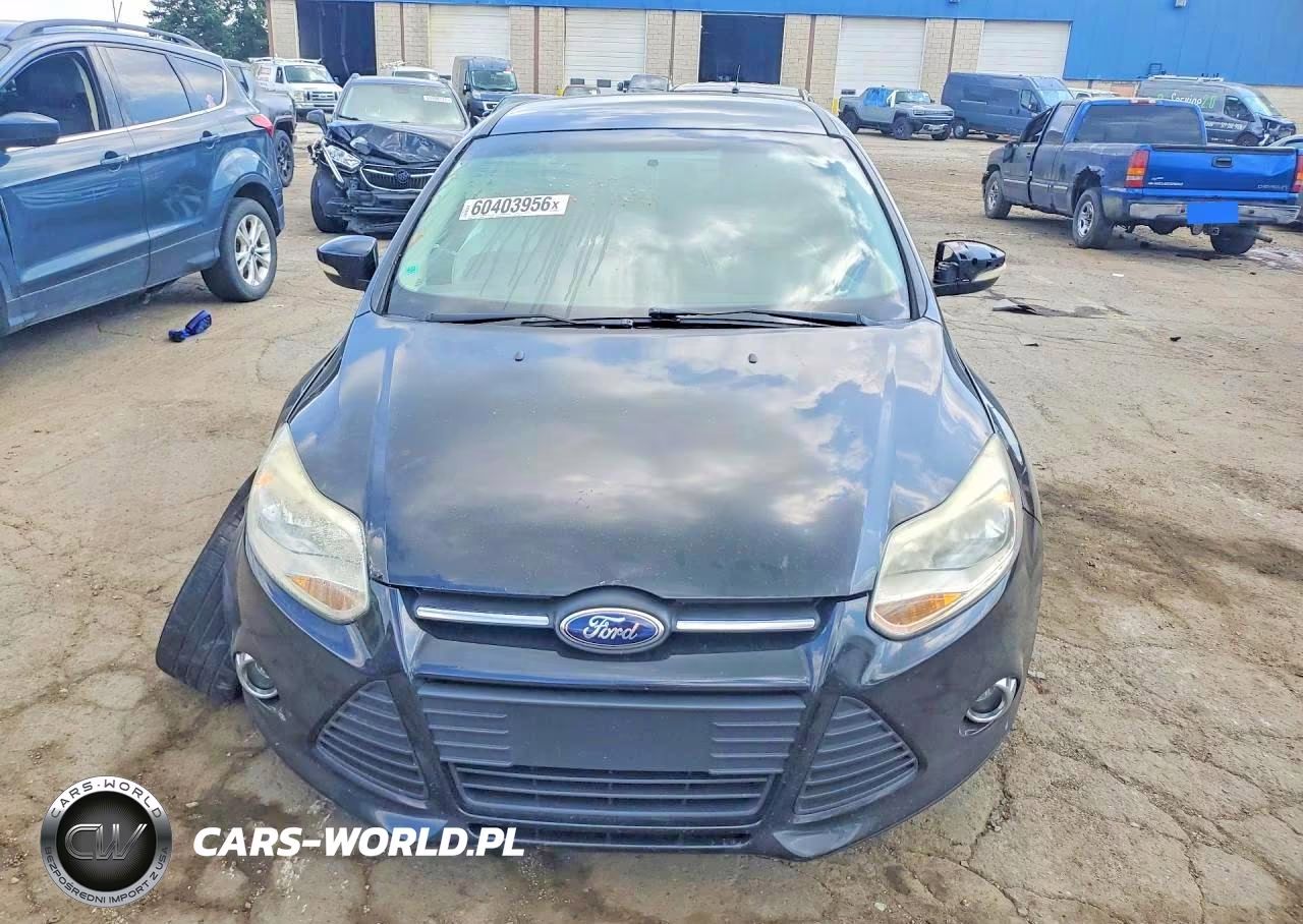 2014 Ford Focus Se VIN:1FADP3F28EL320816 - 5