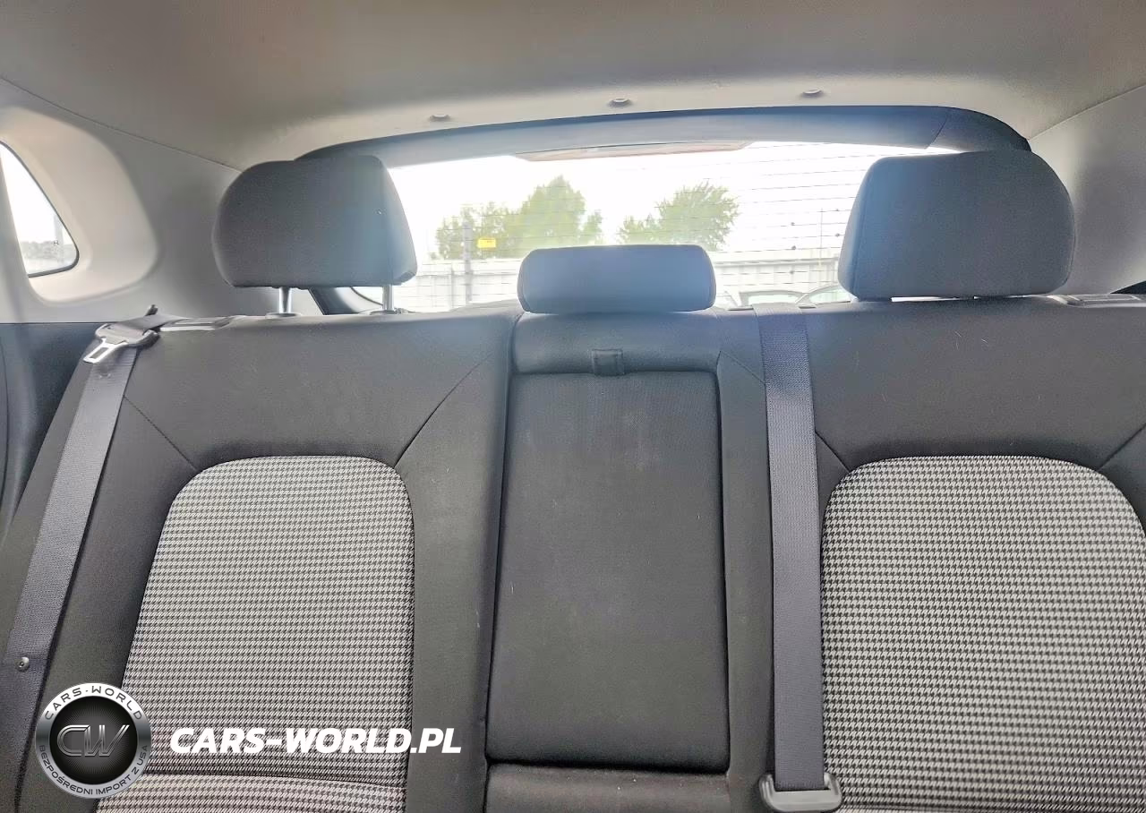 2020 Hyundai Kona Se VIN:KM8K12AA8LU544473 - 10