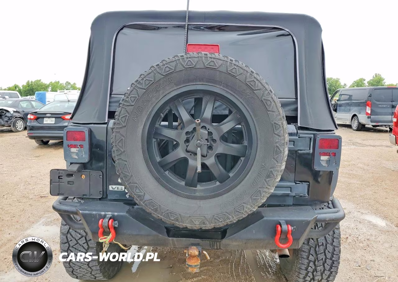 2014 Jeep Wrangler Unlimited Sport VIN:1C4BJWDG8EL130405 - 6