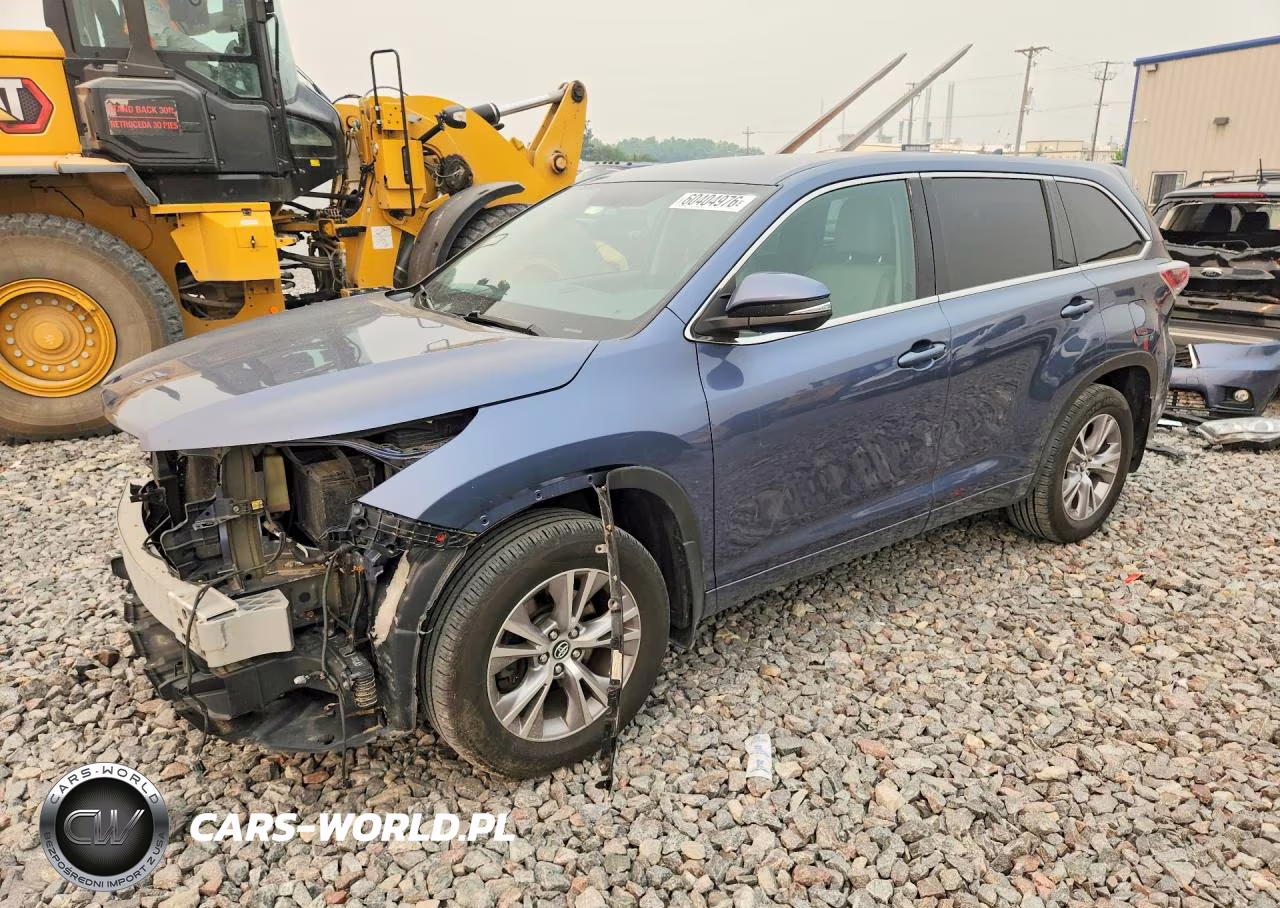 2016 Toyota Highlander Le Plus – zdjęcie 1 z 13