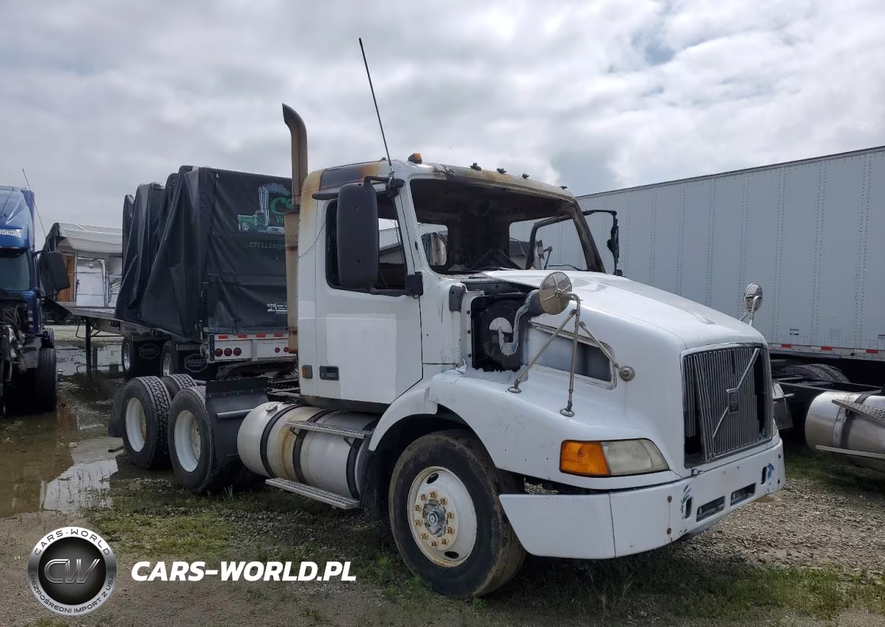 2000 Volvo Vnm Semi Truck – zdjęcie 1 z 10