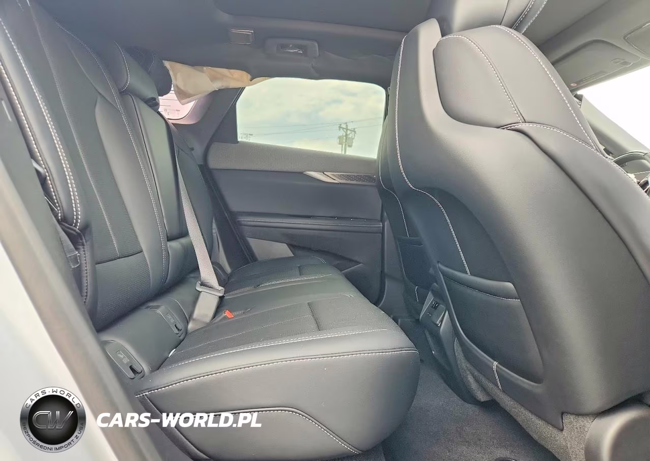 2026 Cadillac Optiq Luxury VIN:3GYK3DM44TS169997 - 11