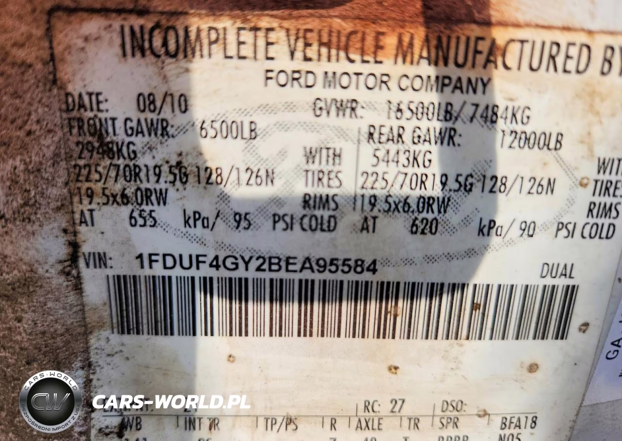 2011 Ford F450 Super Duty Bucket Truck VIN:1FDUF4GY2BEA95584 - 13