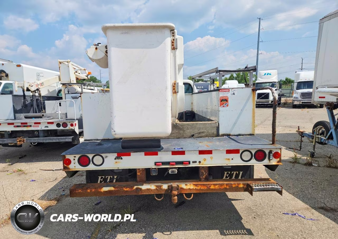 2011 Ford F450 Super Duty Bucket Truck VIN:1FDUF4GY2BEA95584 - 6