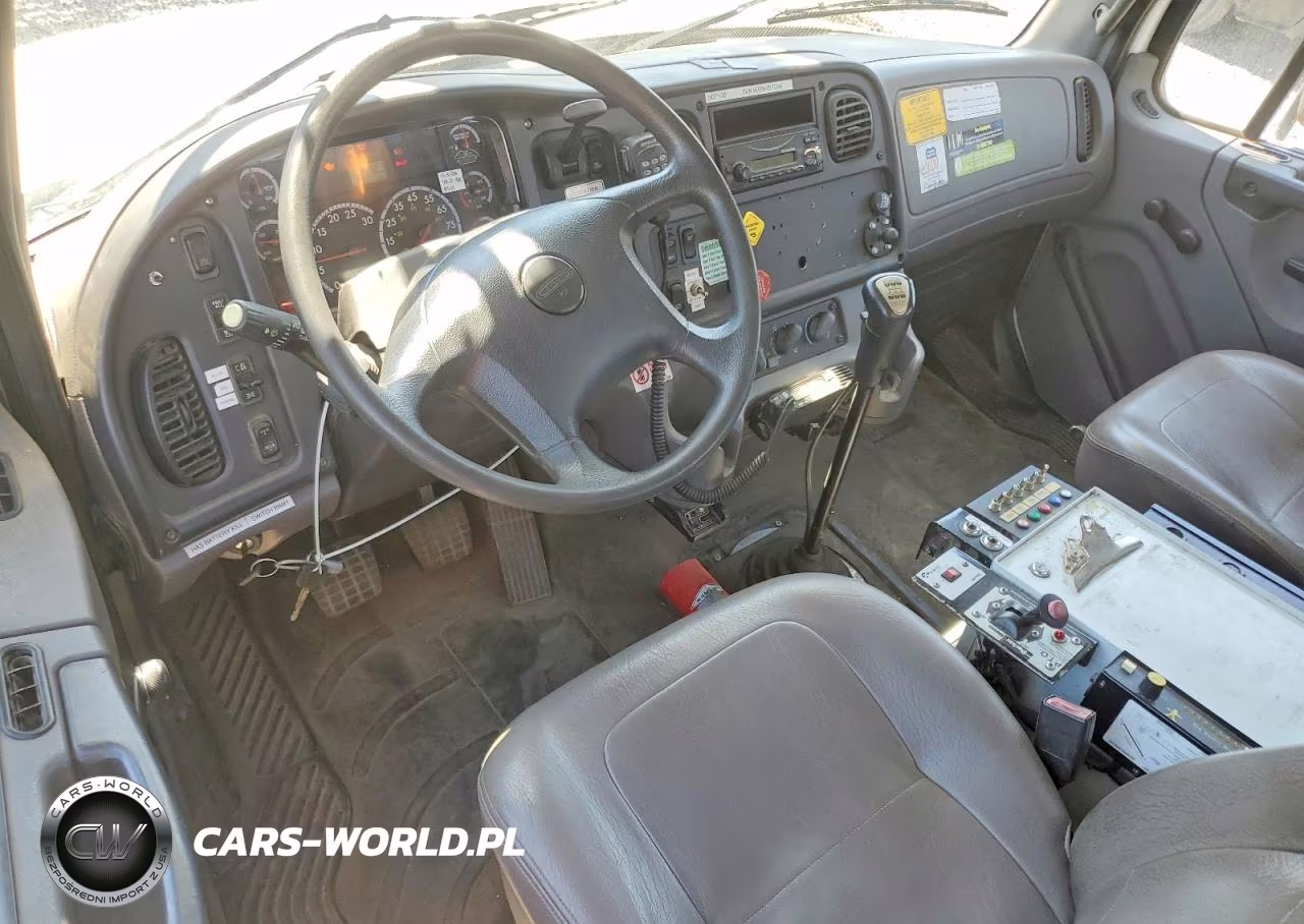 2014 Freightliner M2 106 Medium Duty VIN:1FVHCYCY3EHFM0825 - 8