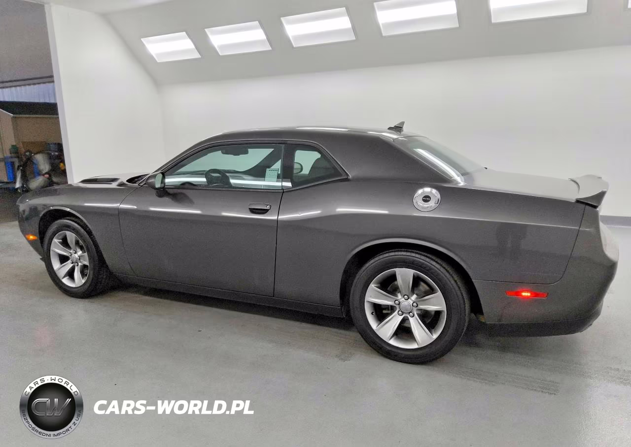2020 Dodge Challenger Sxt VIN:2C3CDZAG9LH206620 - 2