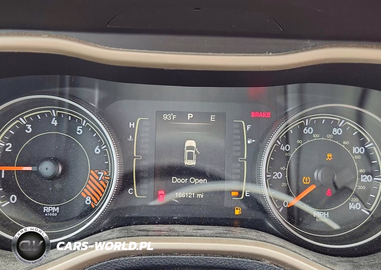 2015 Jeep Cherokee Latitude VIN:1C4PJMCS5FW744943 - 9
