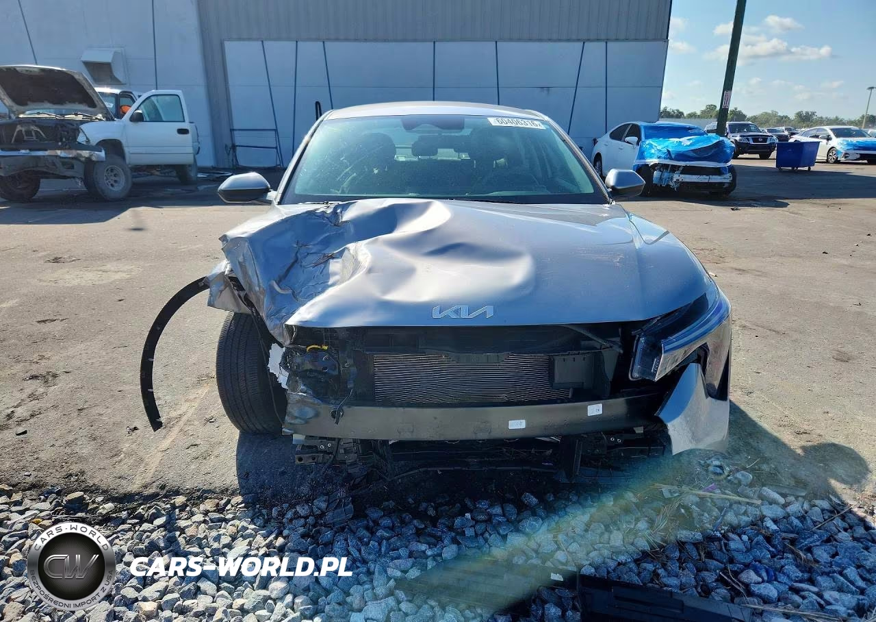 2025 Kia K4 Lxs VIN:3KPFT4DE1SE065304 - 5