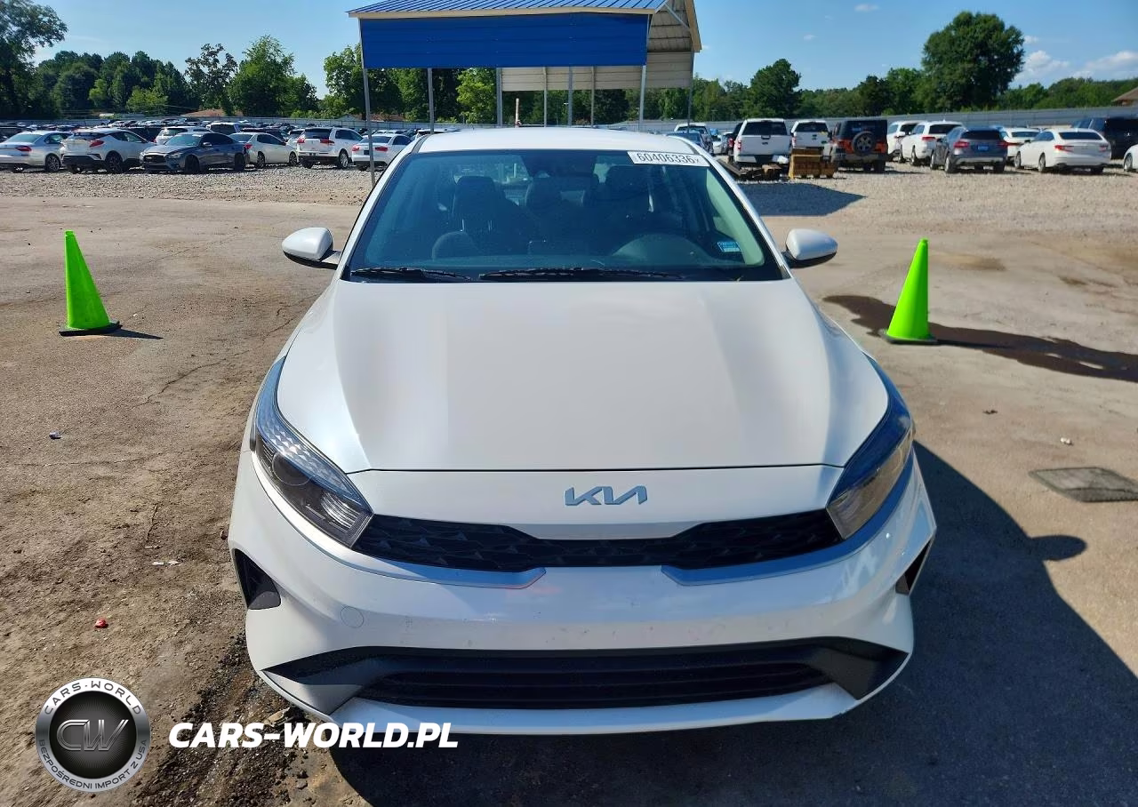 2024 Kia Forte Lxs VIN:3KPF24AD5RE756490 - 5
