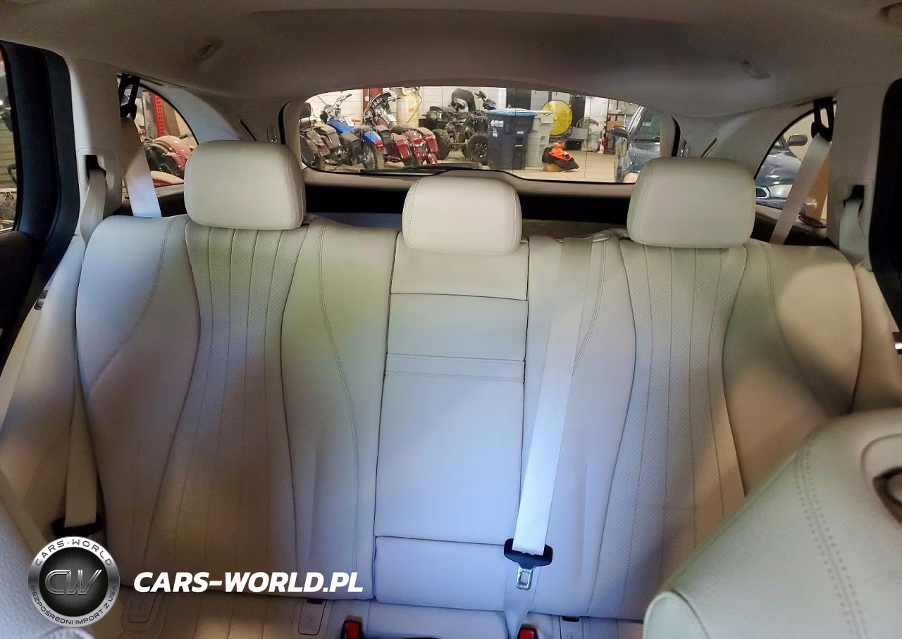 2018 Mercedes-Benz E 400 4Matic VIN:WDDZH6GB4JA475324 - 10