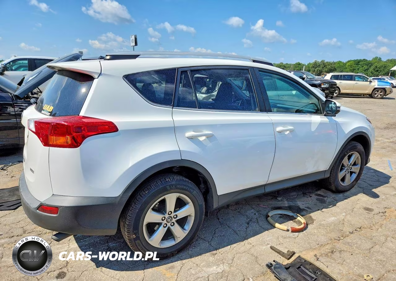 2015 Toyota Rav4 Xle VIN:2T3WFREV9FW182464 - 3
