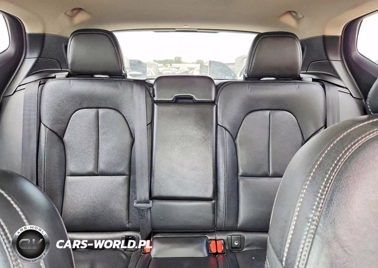 2020 Volvo Xc40 T5 Momentum VIN:YV4162UK3L2298866 - 10