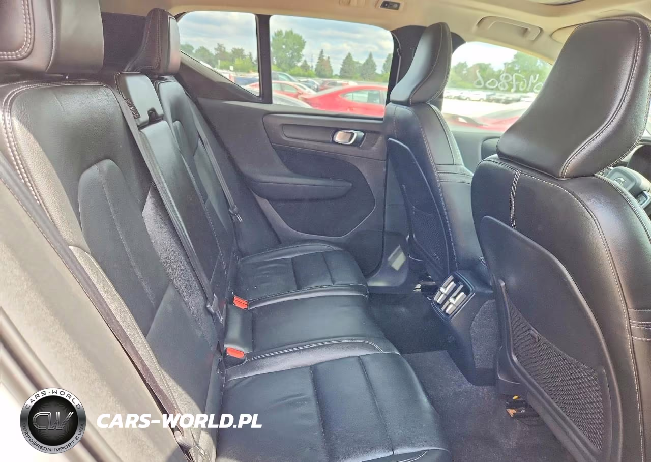 2020 Volvo Xc40 T5 Momentum VIN:YV4162UK3L2298866 - 11