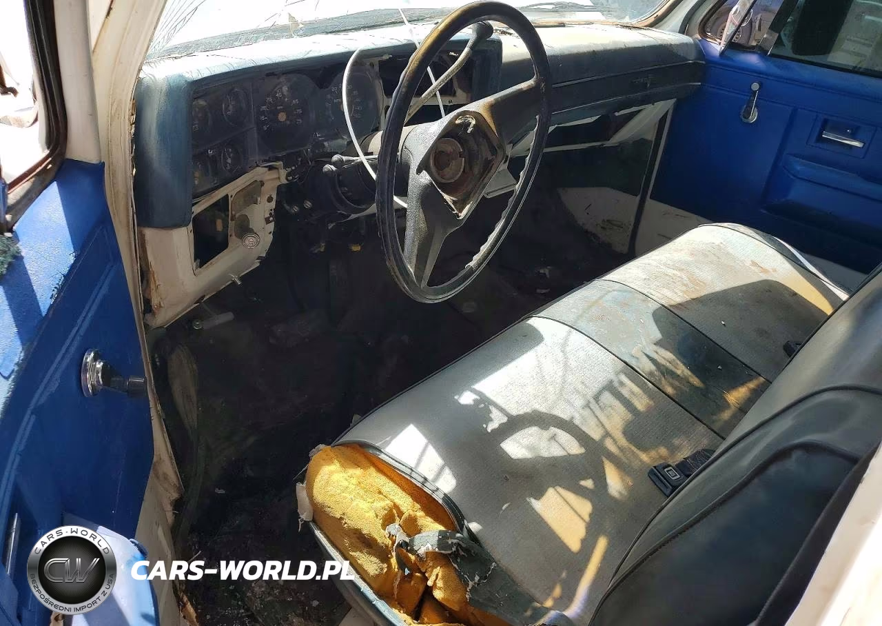 1981 Chevrolet C20 VIN:1GCGC24M4BJ142153 - 8