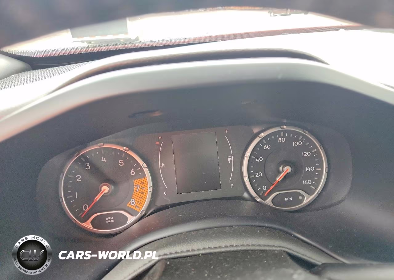 2023 Jeep Renegade Latitude VIN:ZACNJDB19PPP39921 - 9