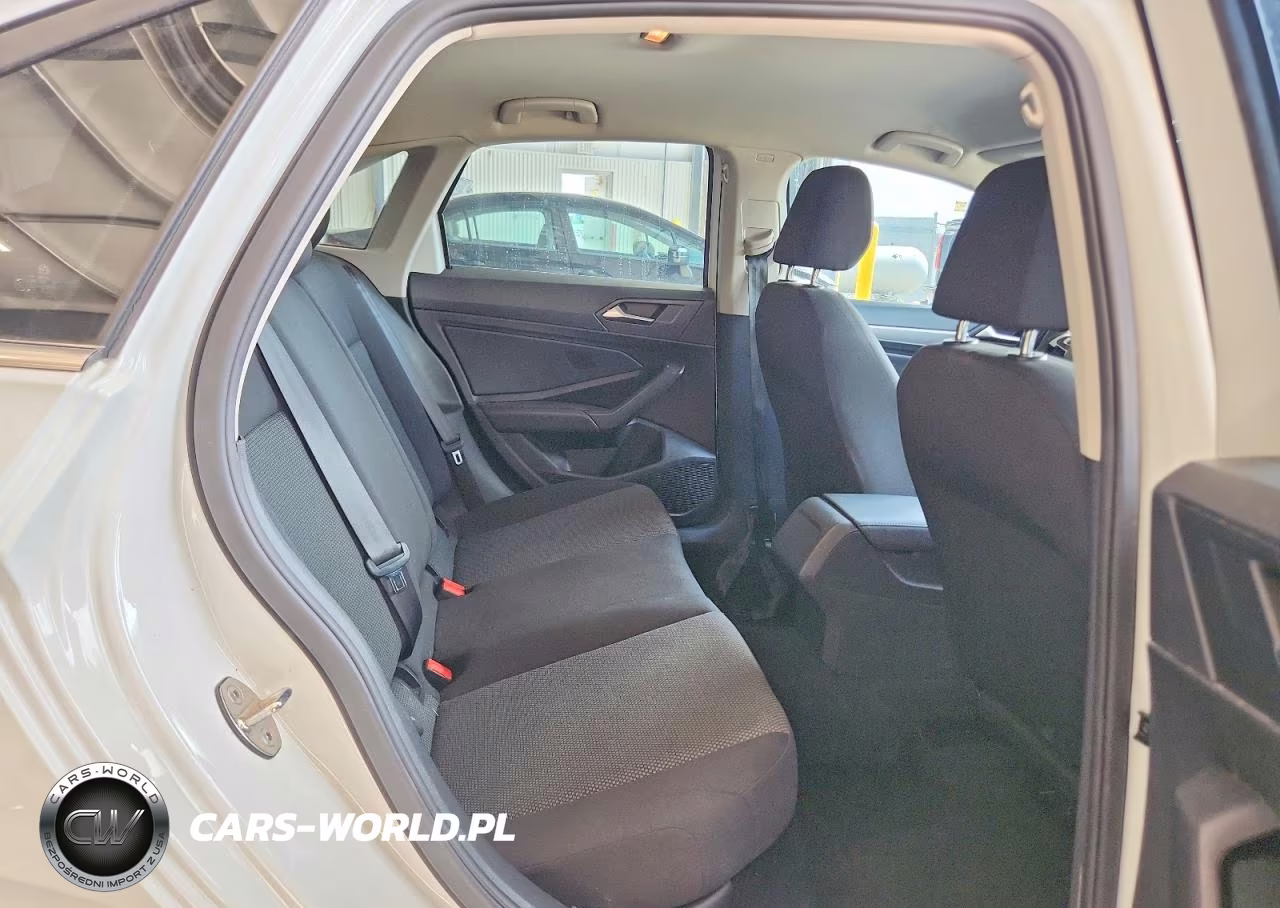 2019 Volkswagen Jetta S VIN:3VWN57BU8KM221939 - 10
