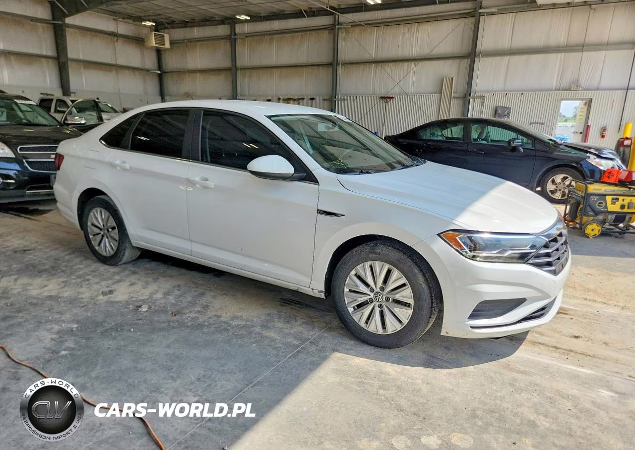 2019 Volkswagen Jetta S VIN:3VWN57BU8KM221939 - 4