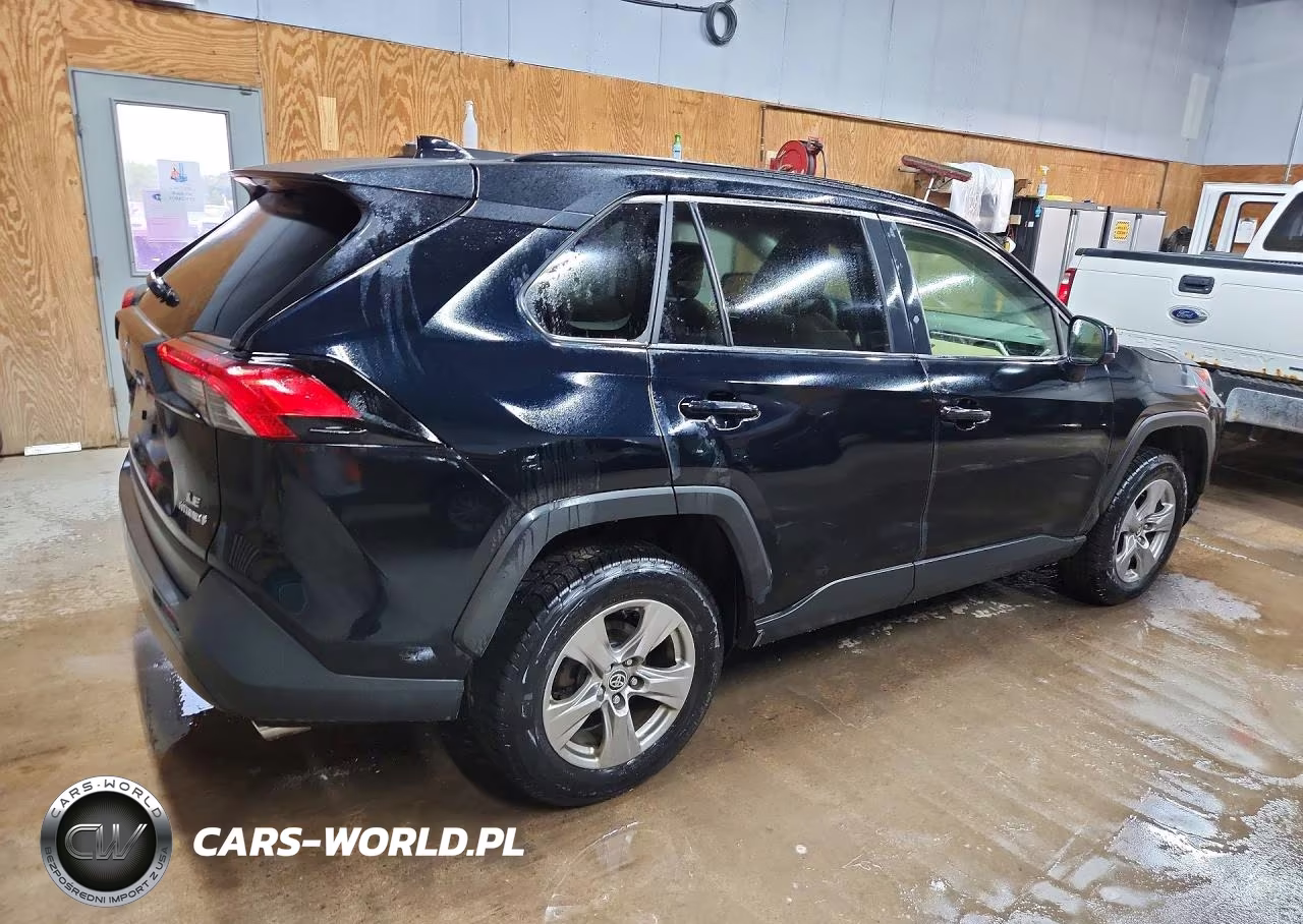2023 Toyota Rav4 Le VIN:JTMLWRFV4PD187622 - 3