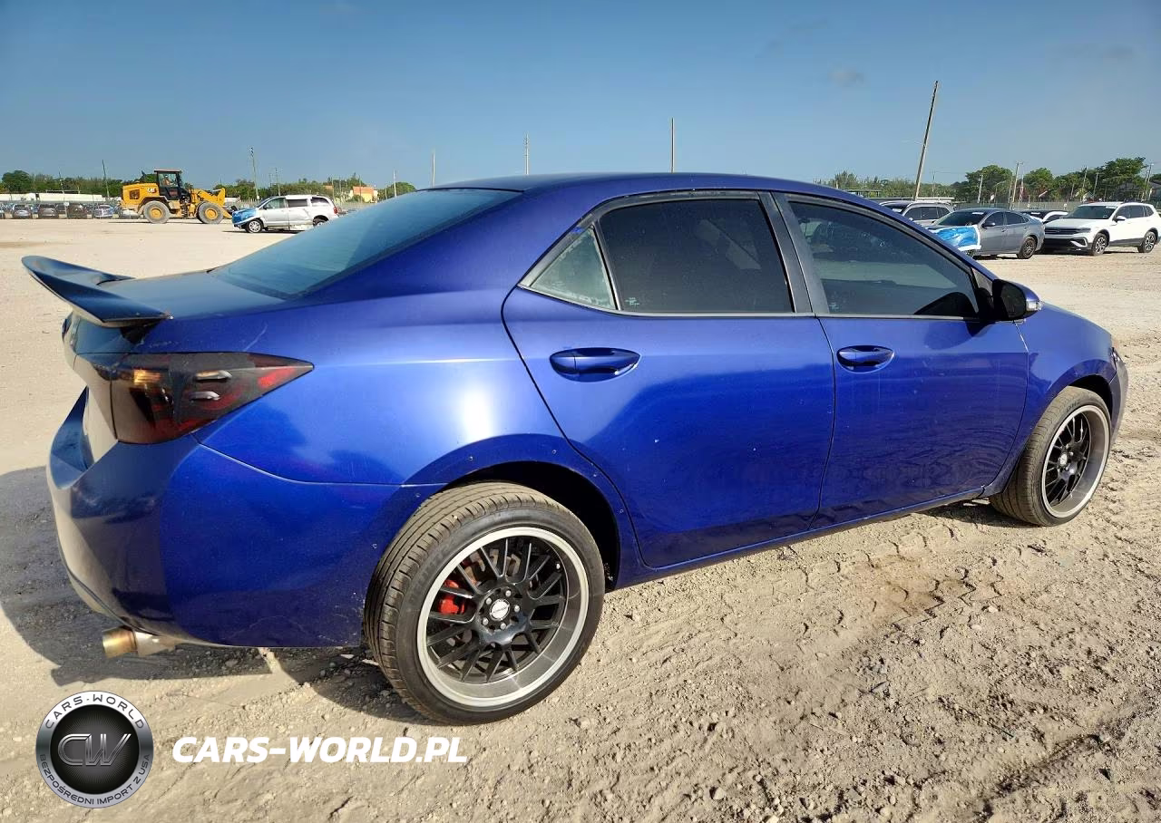 2016 Toyota Corolla S Plus VIN:5YFBURHE1GP404815 - 3