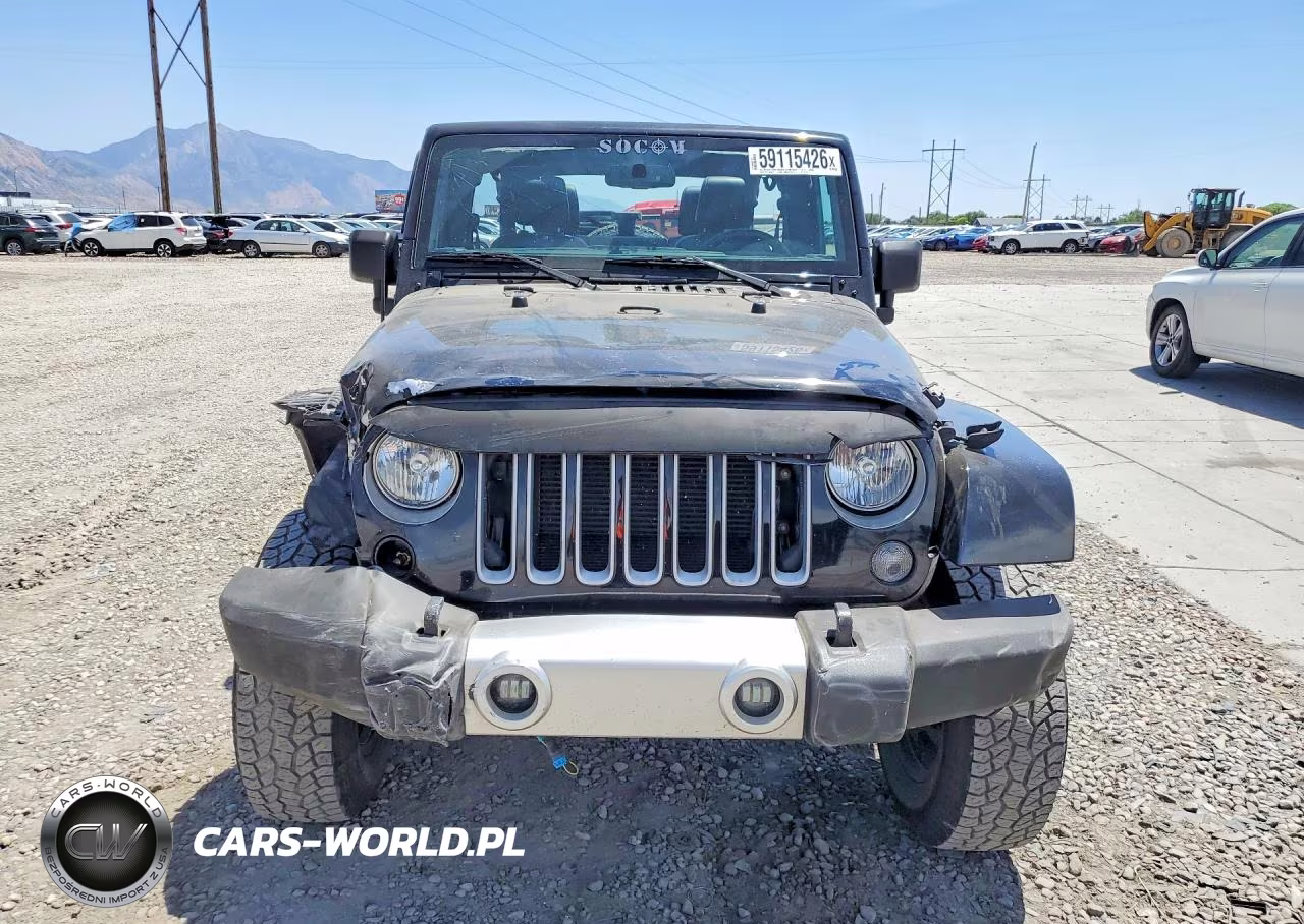2017 Jeep Wrangler Unlimited Sahara VIN:1C4HJWEG2HL681426 - 5