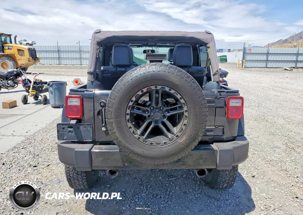 2017 Jeep Wrangler Unlimited Sahara VIN:1C4HJWEG2HL681426 - 6