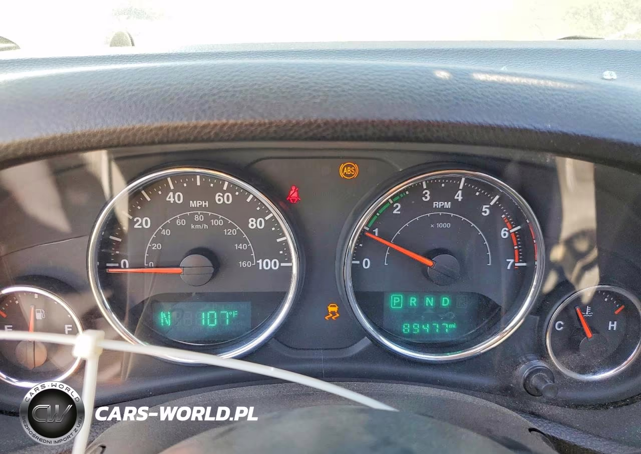 2017 Jeep Wrangler Unlimited Sahara VIN:1C4HJWEG2HL681426 - 9