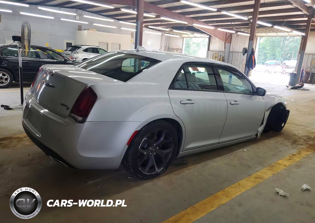 2021 Chrysler 300 S VIN:2C3CCABG5MH528966 - 3