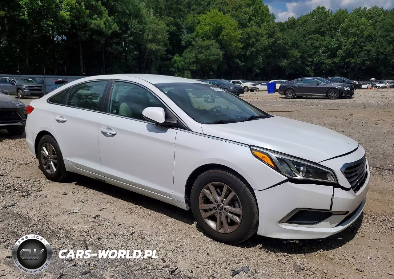 2016 Hyundai Sonata Se VIN:5NPE24AF7GH401939 - 4