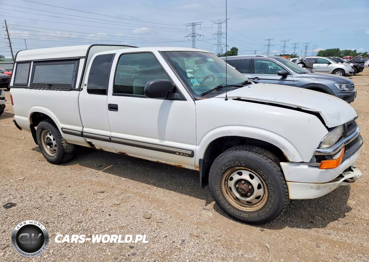 2001 Chevrolet S Truck S10 VIN:1GCDT19W018136444 - 4