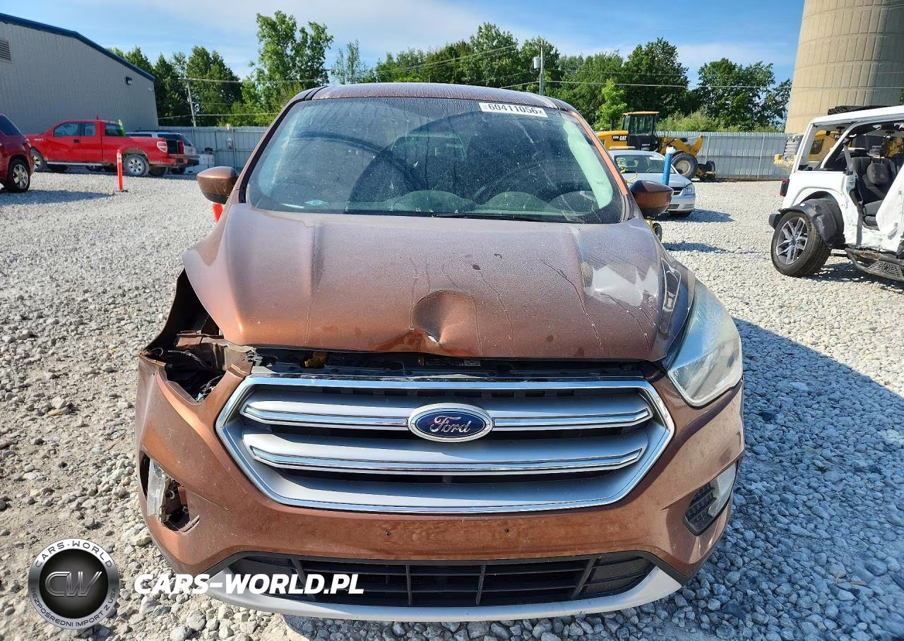 2017 Ford Escape Se VIN:1FMCU0GDXHUA76836 - 5